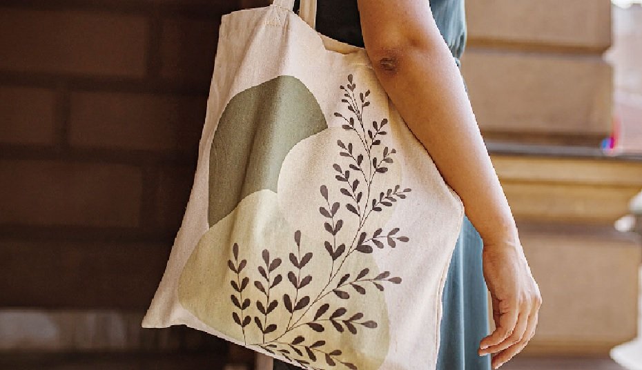 The Many Faces of Custom Tote Bags: From Work to Play