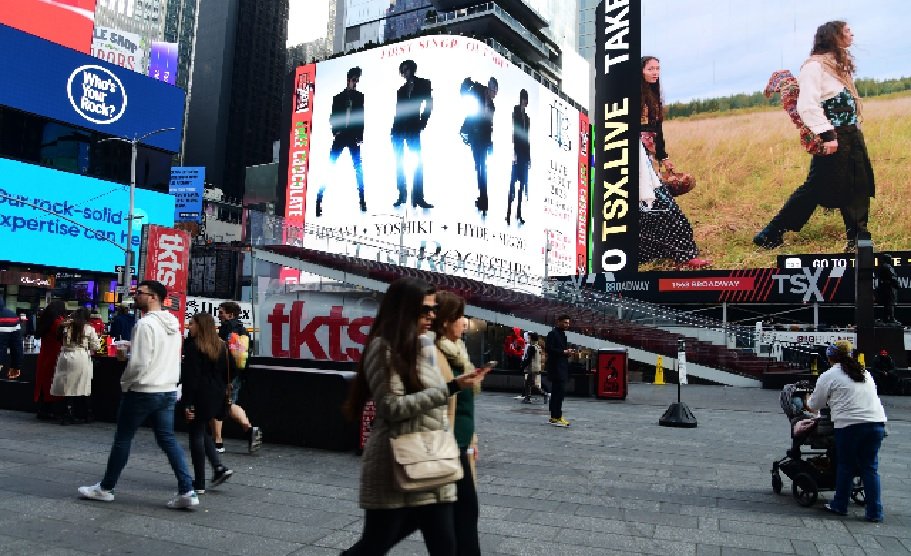 How to Integrate Digital Billboards in Your Multi-Channel Marketing Approach